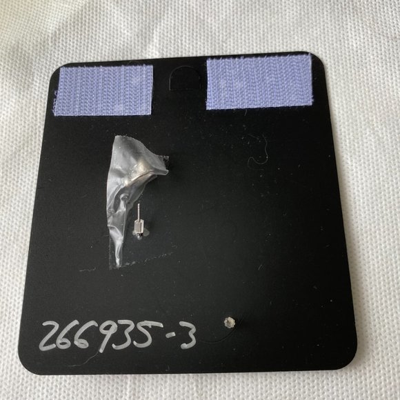 International Inspirations Silver Leaf Ear Climber and Earring - Picture 4 of 6